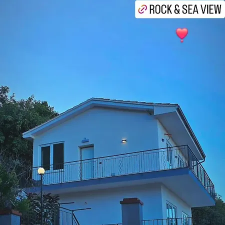 Villa Rock & Sea View Carini